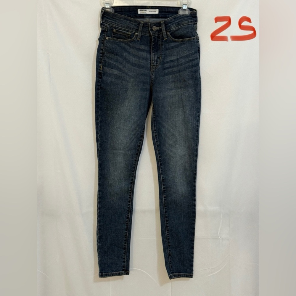 Signature by Levi Strauss Women's Dark Wash Skinny Jeans